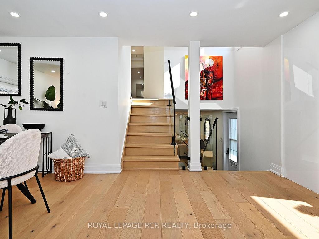 









213


Old Main

Street North,
Newmarket,




ON
L3Y 9B1

