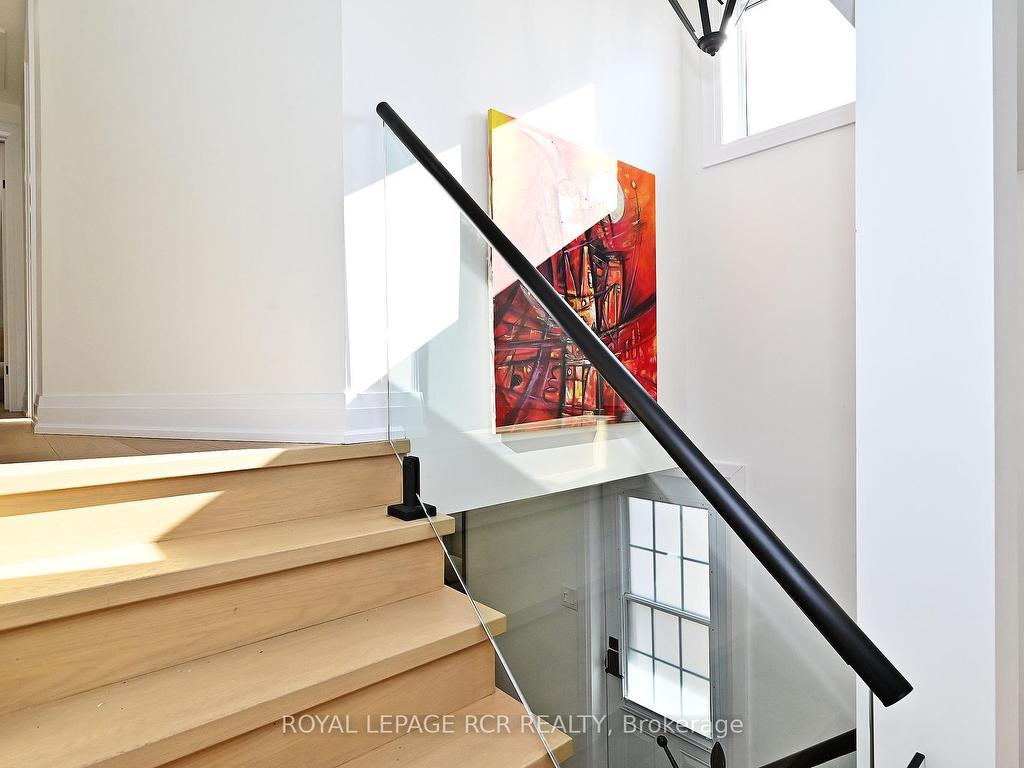









213


Old Main

Street North,
Newmarket,




ON
L3Y 9B1

