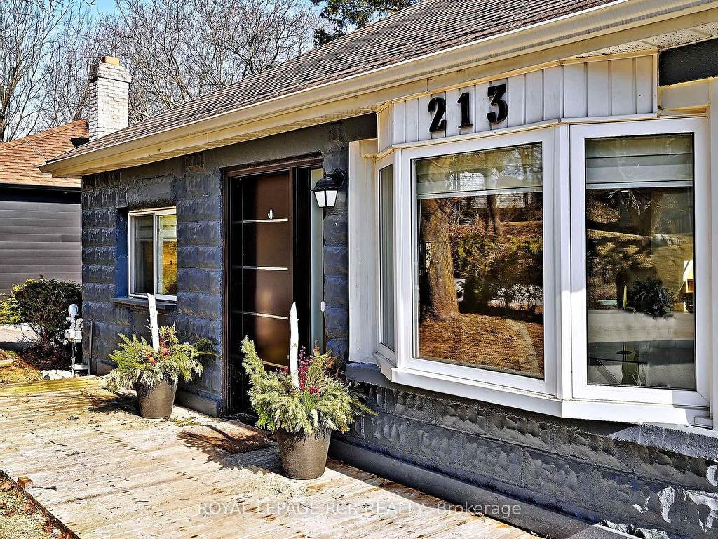 









213


Old Main

Street North,
Newmarket,




ON
L3Y 9B1

