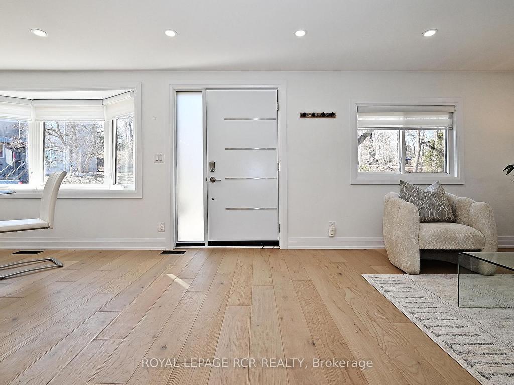 









213


Old Main

Street North,
Newmarket,




ON
L3Y 9B1

