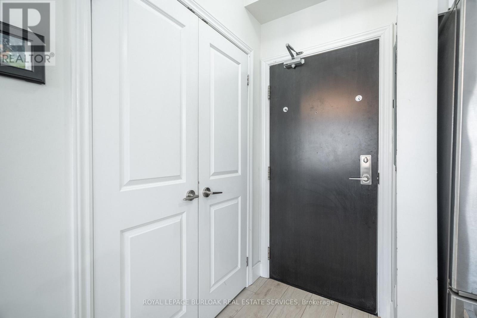 












303 - 263 GEORGIAN DRIVE

,
Oakville,




Ontario
L6H0L2


