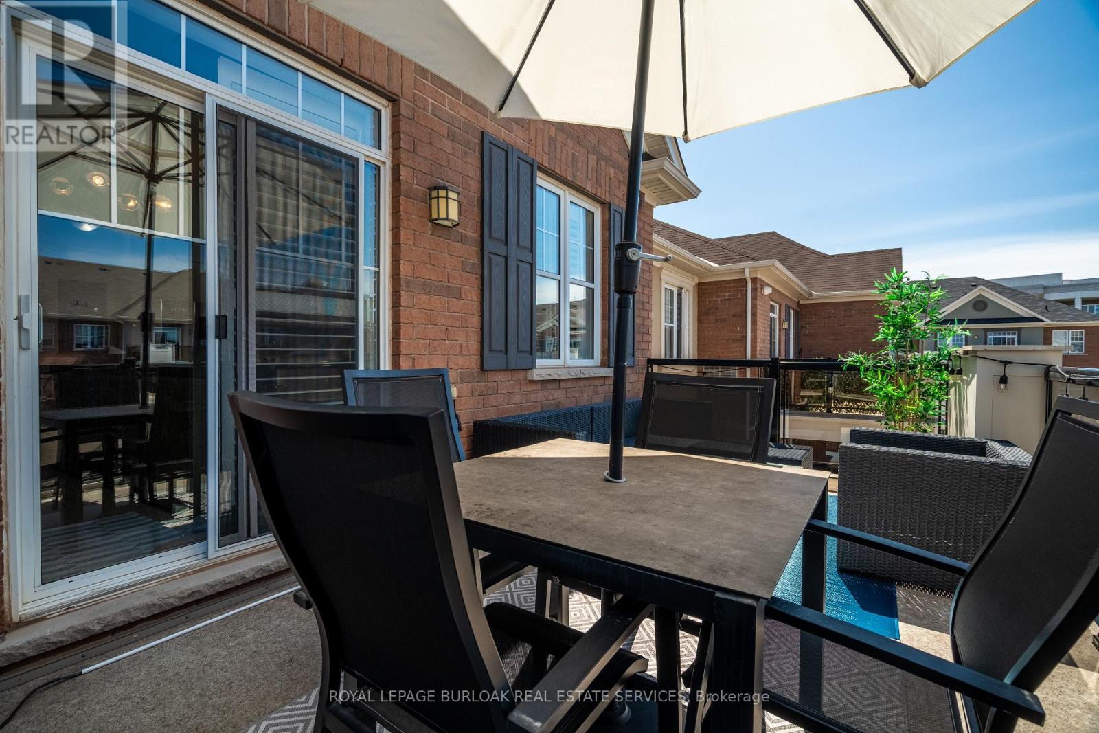 












303 - 263 GEORGIAN DRIVE

,
Oakville,




Ontario
L6H0L2

