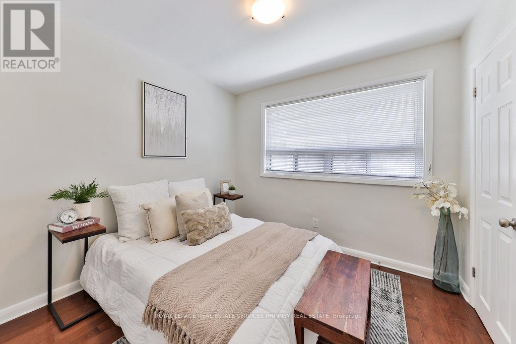 












361 ST AUGUSTINE DRIVE

,
Oakville,




Ontario
L6K3E8

