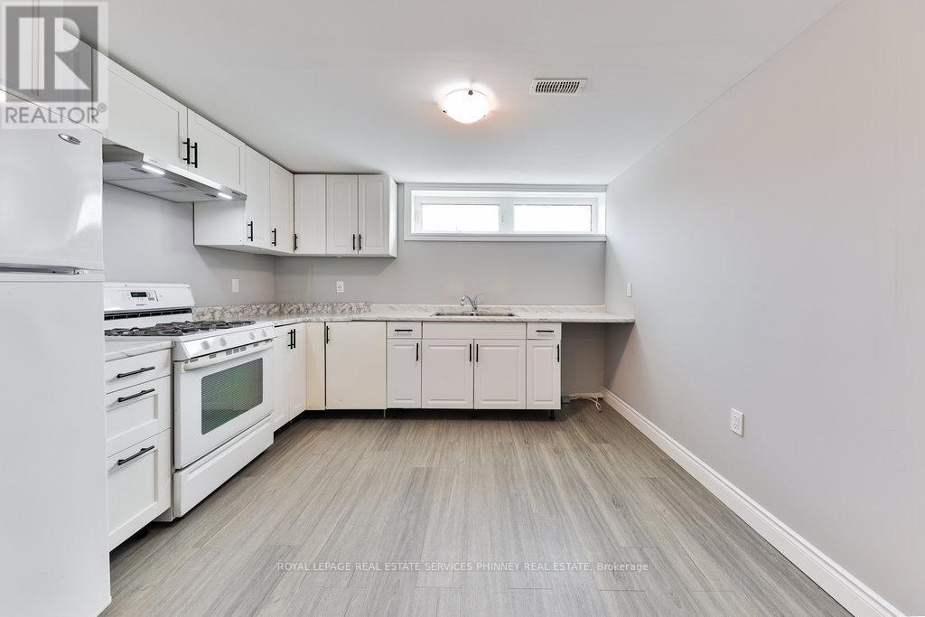 












361 ST AUGUSTINE DRIVE

,
Oakville,




Ontario
L6K3E8

