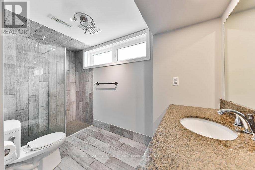 












361 ST AUGUSTINE DRIVE

,
Oakville,




Ontario
L6K3E8

