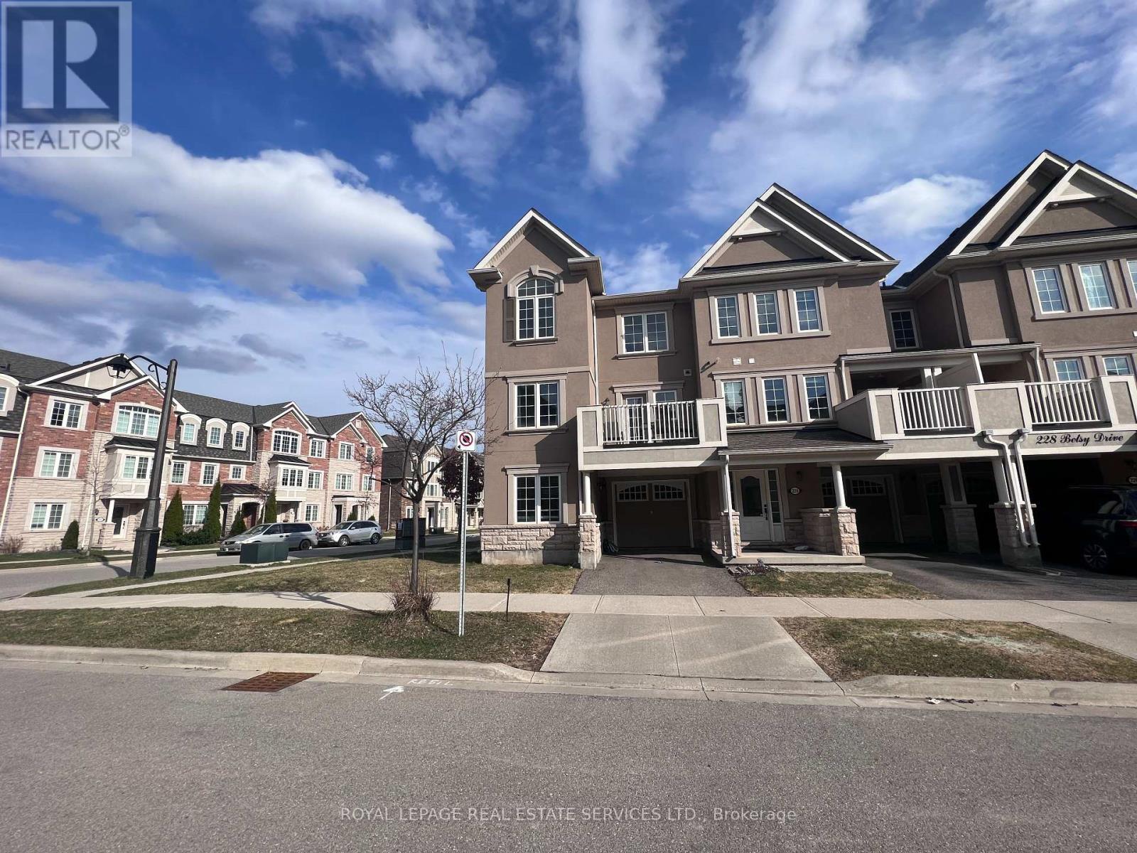 












201 ELLEN DAVIDSON DRIVE

,
Oakville,




Ontario
L6M0V1

