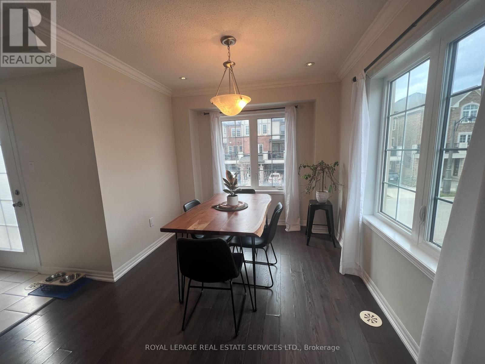 












201 ELLEN DAVIDSON DRIVE

,
Oakville,




Ontario
L6M0V1


