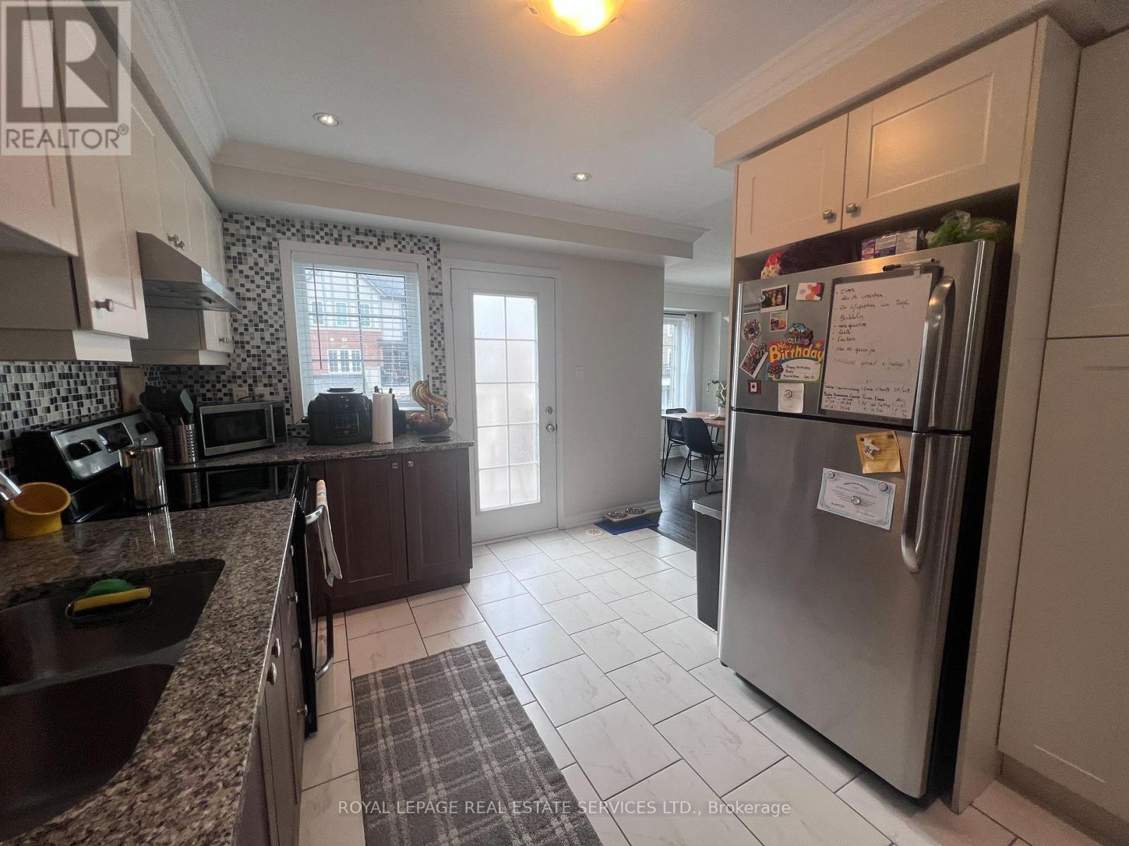 












201 ELLEN DAVIDSON DRIVE

,
Oakville,




Ontario
L6M0V1

