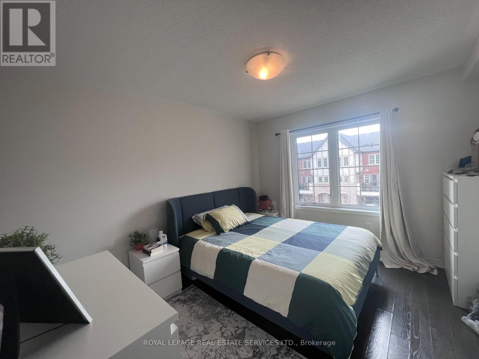












201 ELLEN DAVIDSON DRIVE

,
Oakville,




Ontario
L6M0V1

