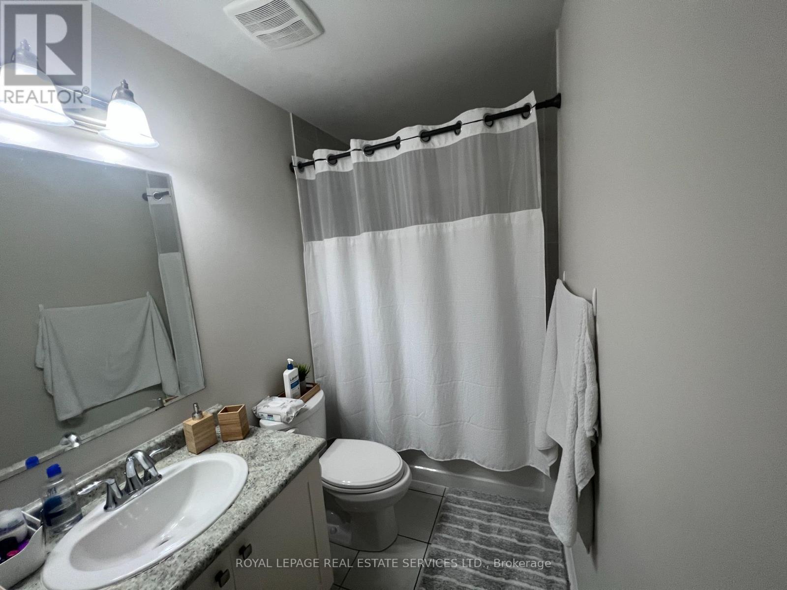 












201 ELLEN DAVIDSON DRIVE

,
Oakville,




Ontario
L6M0V1

