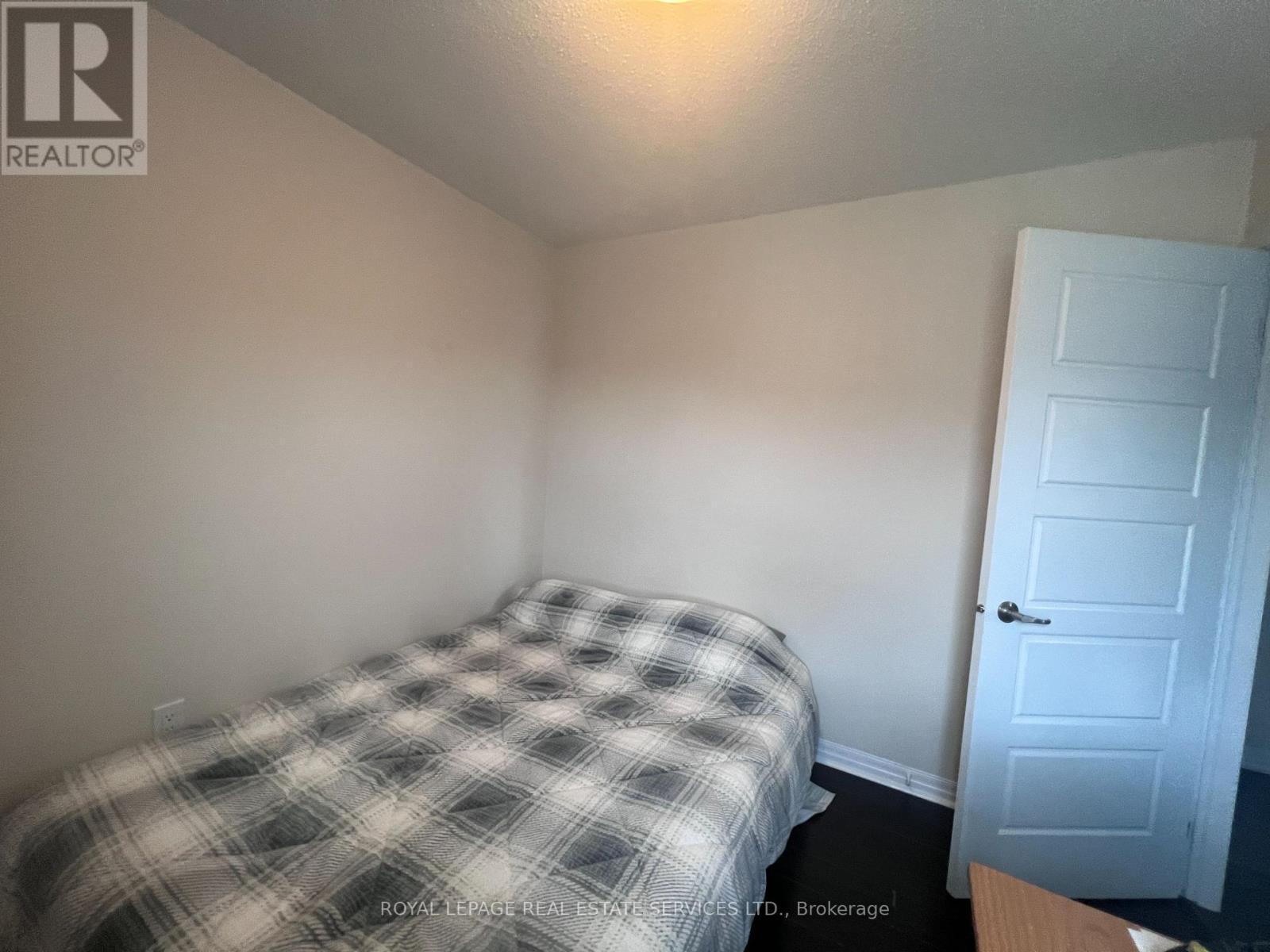 












201 ELLEN DAVIDSON DRIVE

,
Oakville,




Ontario
L6M0V1

