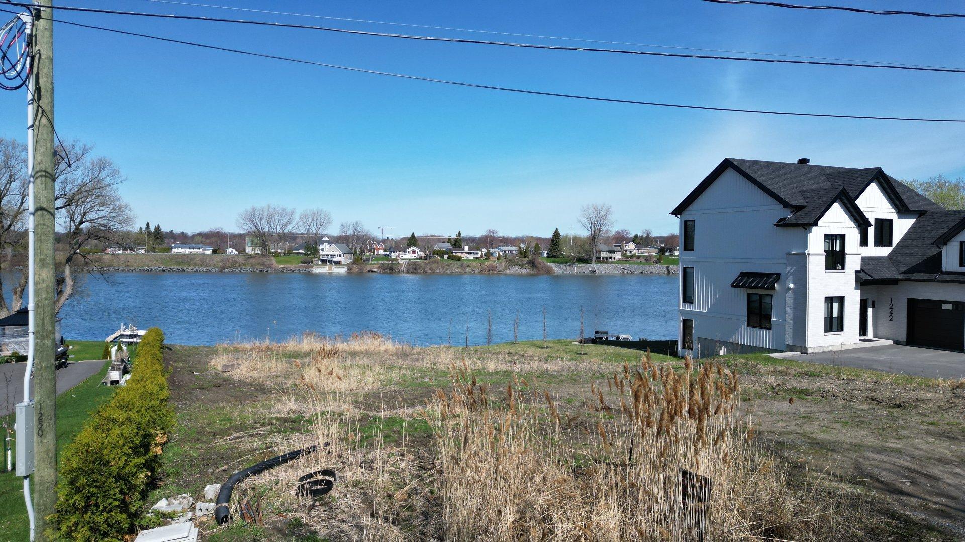 









1246


Rue des Berges

,
Sorel-Tracy,







QC
J3P7X4

