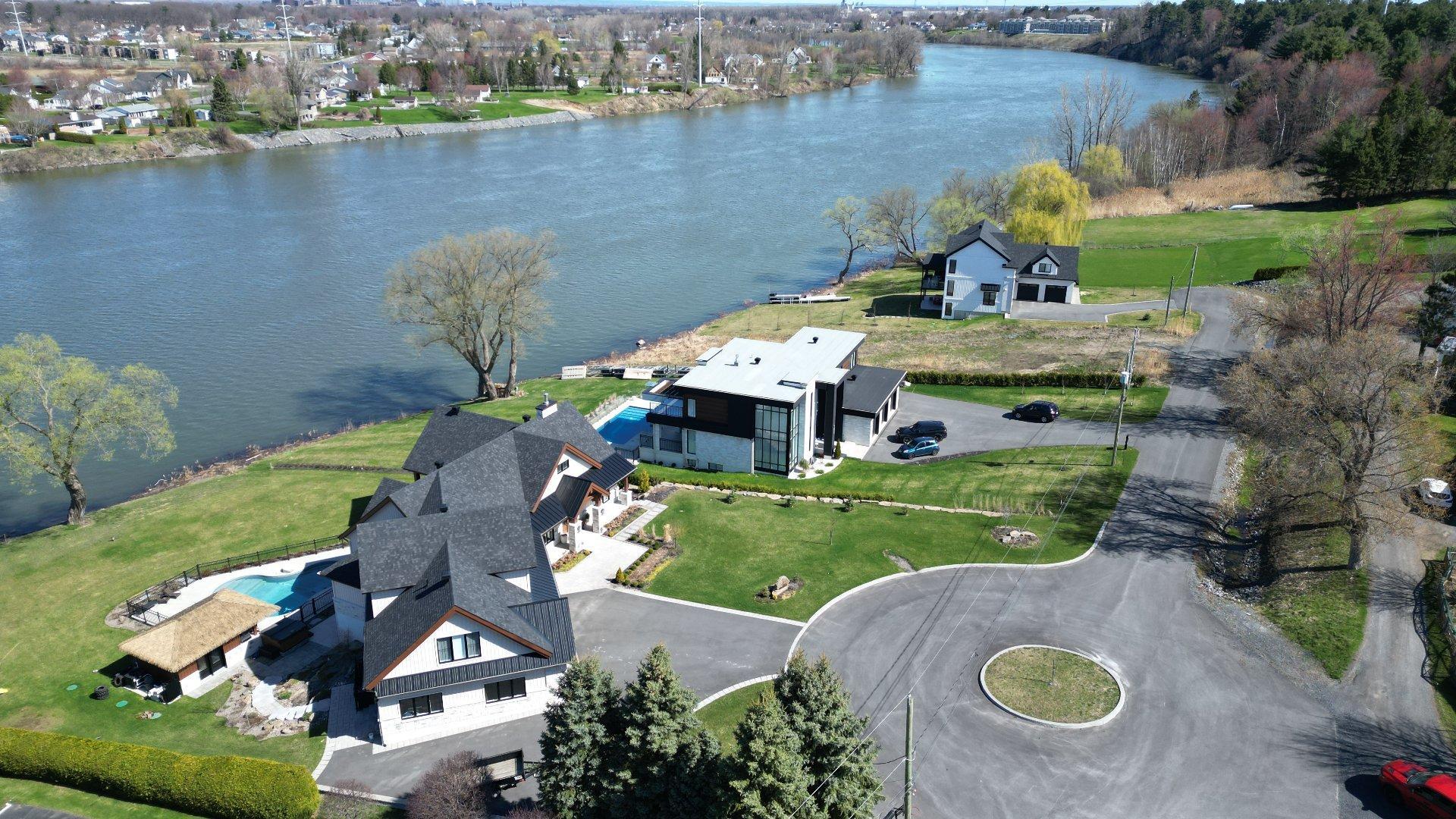 









1246


Rue des Berges

,
Sorel-Tracy,







QC
J3P7X4

