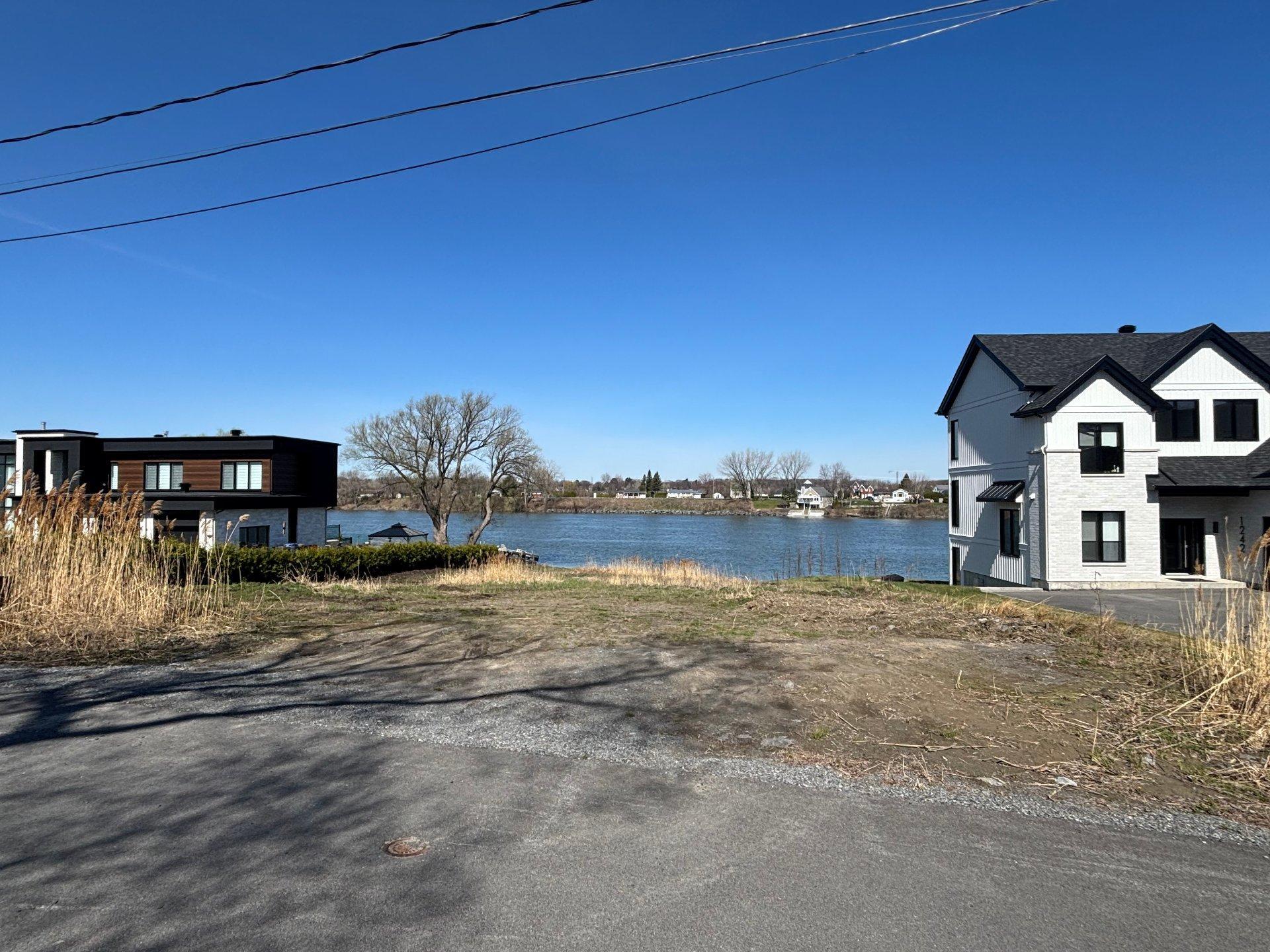 









1246


Rue des Berges

,
Sorel-Tracy,







QC
J3P7X4


