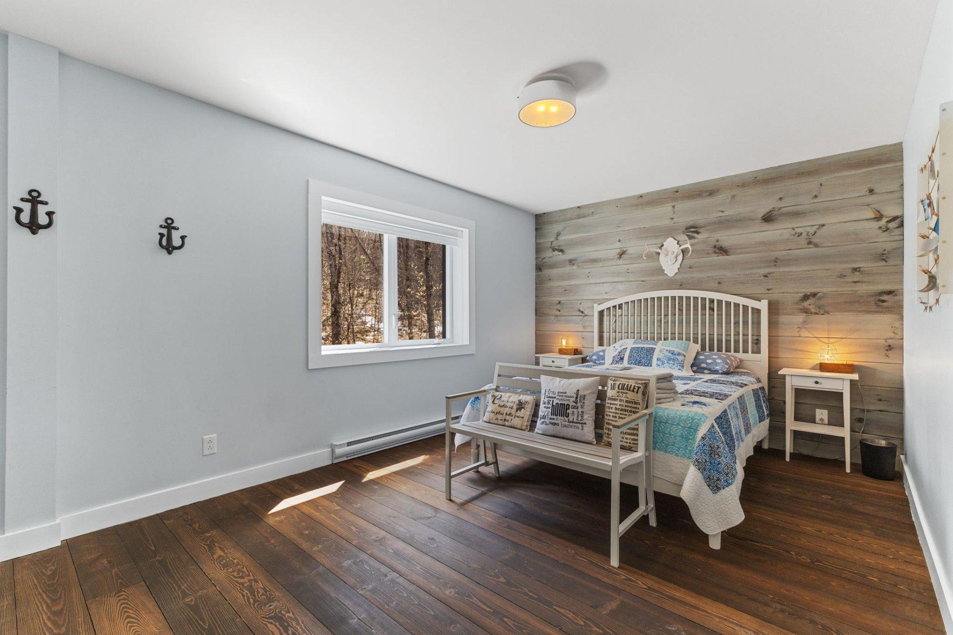 









312


Ch. du Lac-aux-Ours

,
Lac-Supérieur,




QC
J0T1P0

