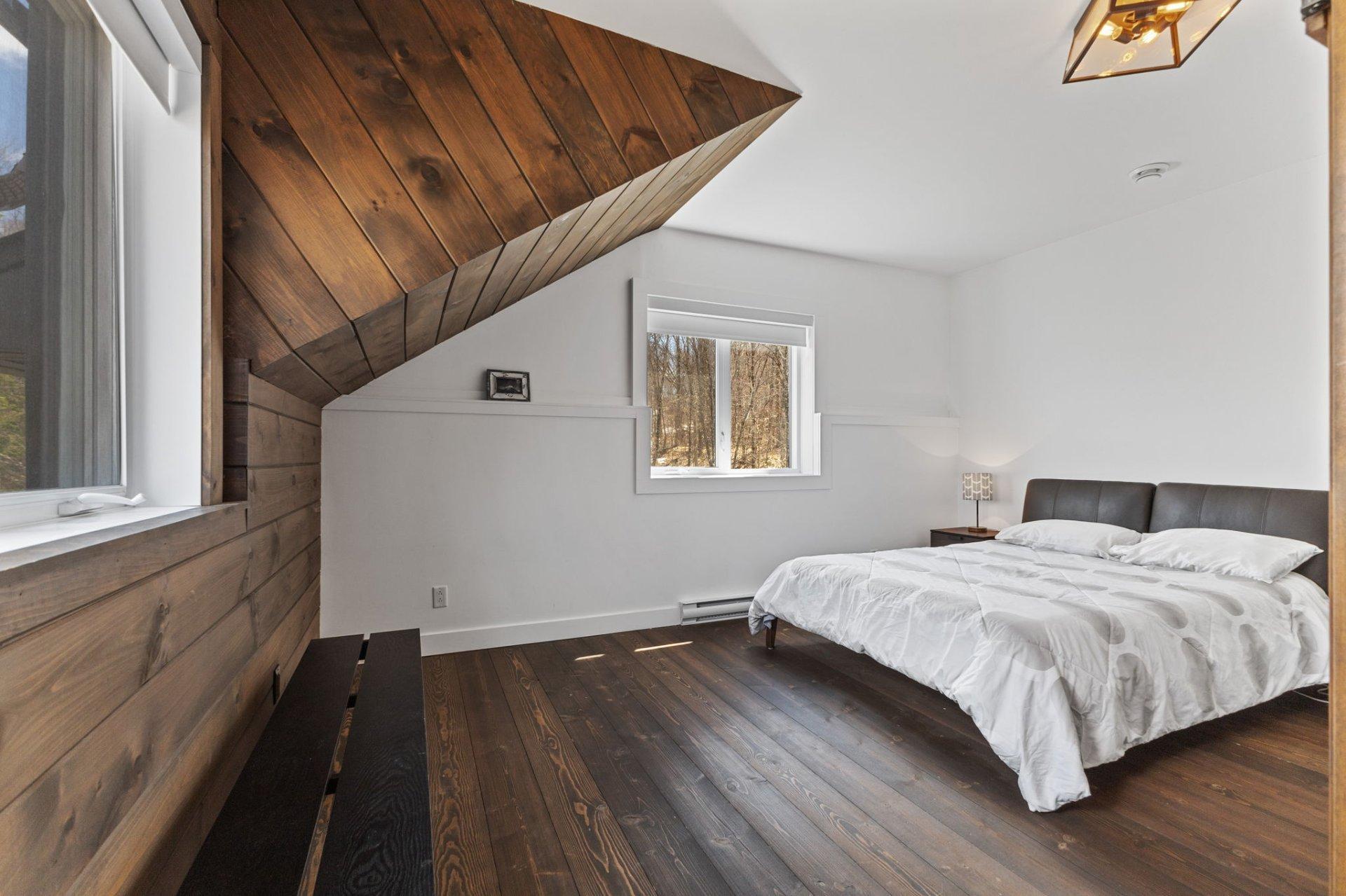 









312


Ch. du Lac-aux-Ours

,
Lac-Supérieur,




QC
J0T1P0

