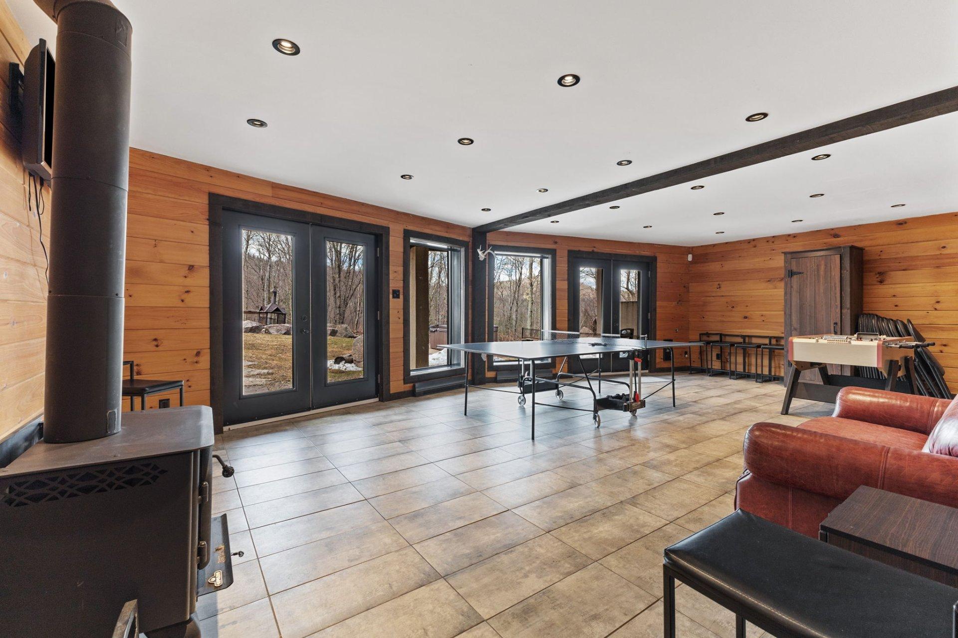 









312


Ch. du Lac-aux-Ours

,
Lac-Supérieur,




QC
J0T1P0

