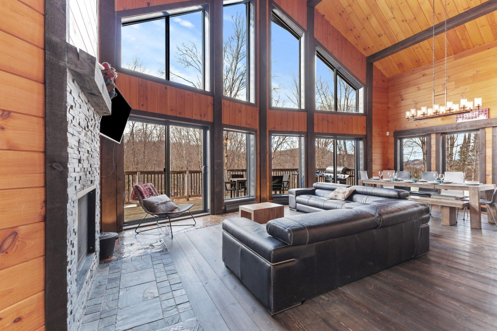 









312


Ch. du Lac-aux-Ours

,
Lac-Supérieur,




QC
J0T1P0

