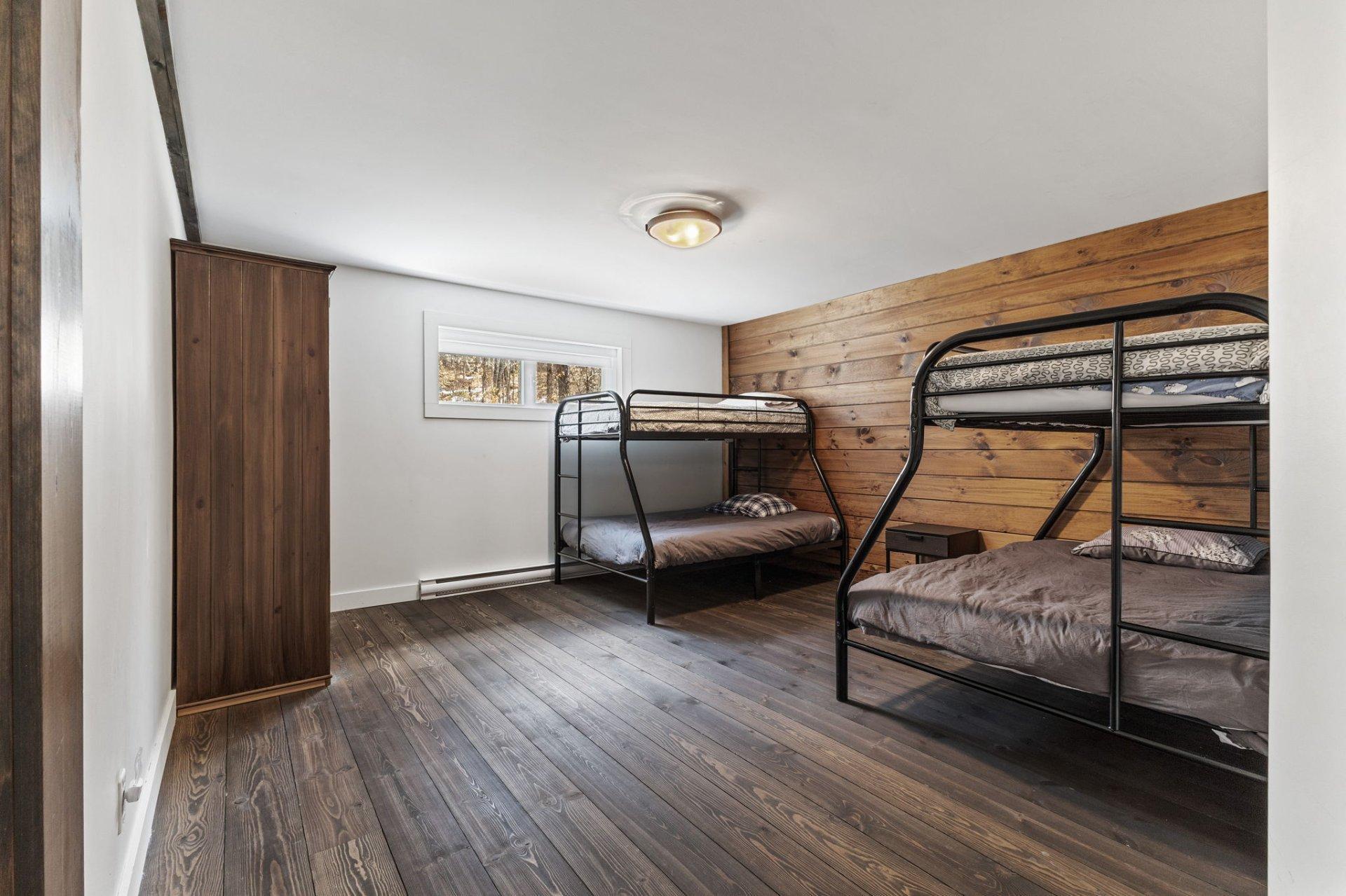 









312


Ch. du Lac-aux-Ours

,
Lac-Supérieur,




QC
J0T1P0

