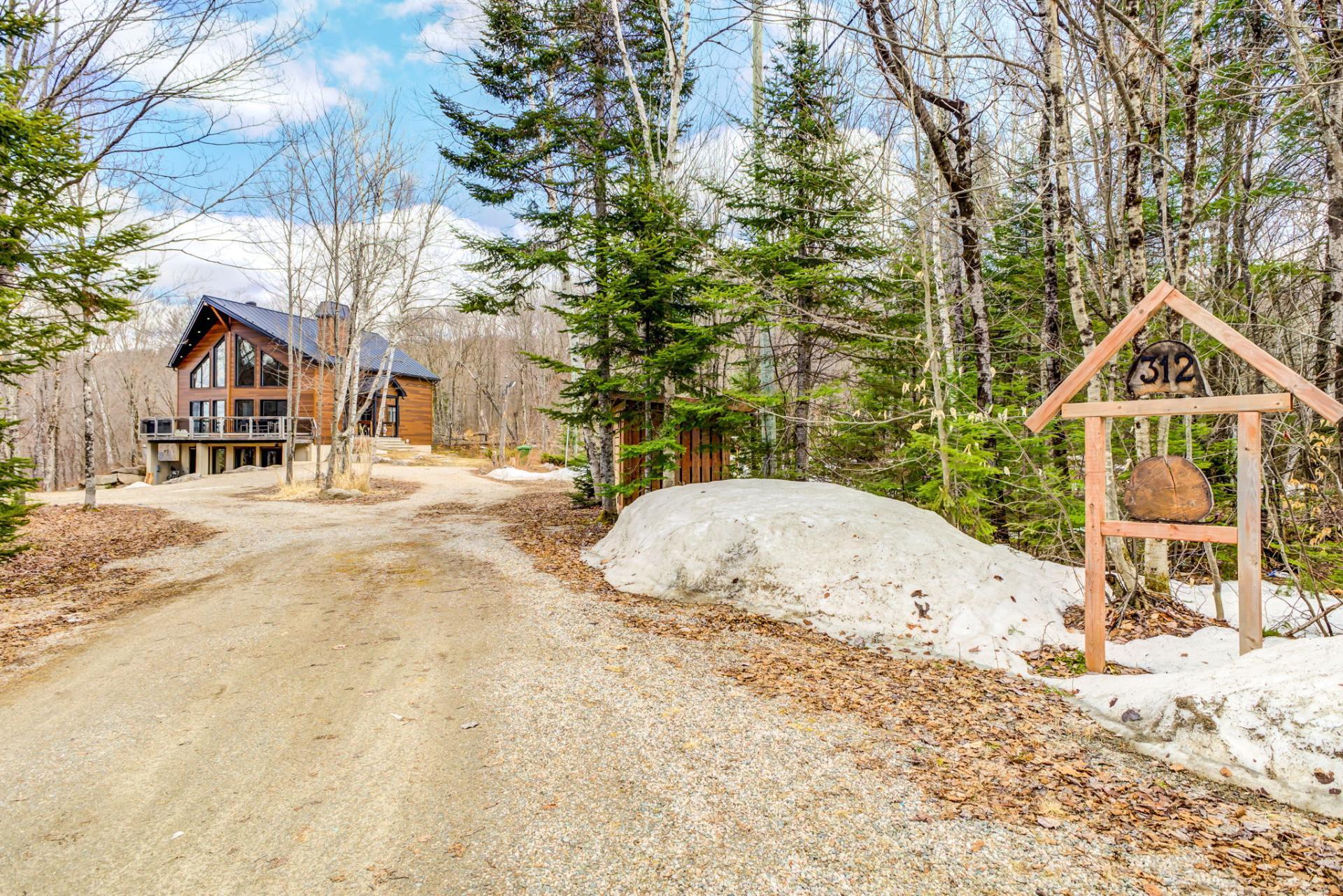 









312


Ch. du Lac-aux-Ours

,
Lac-Supérieur,




QC
J0T1P0

