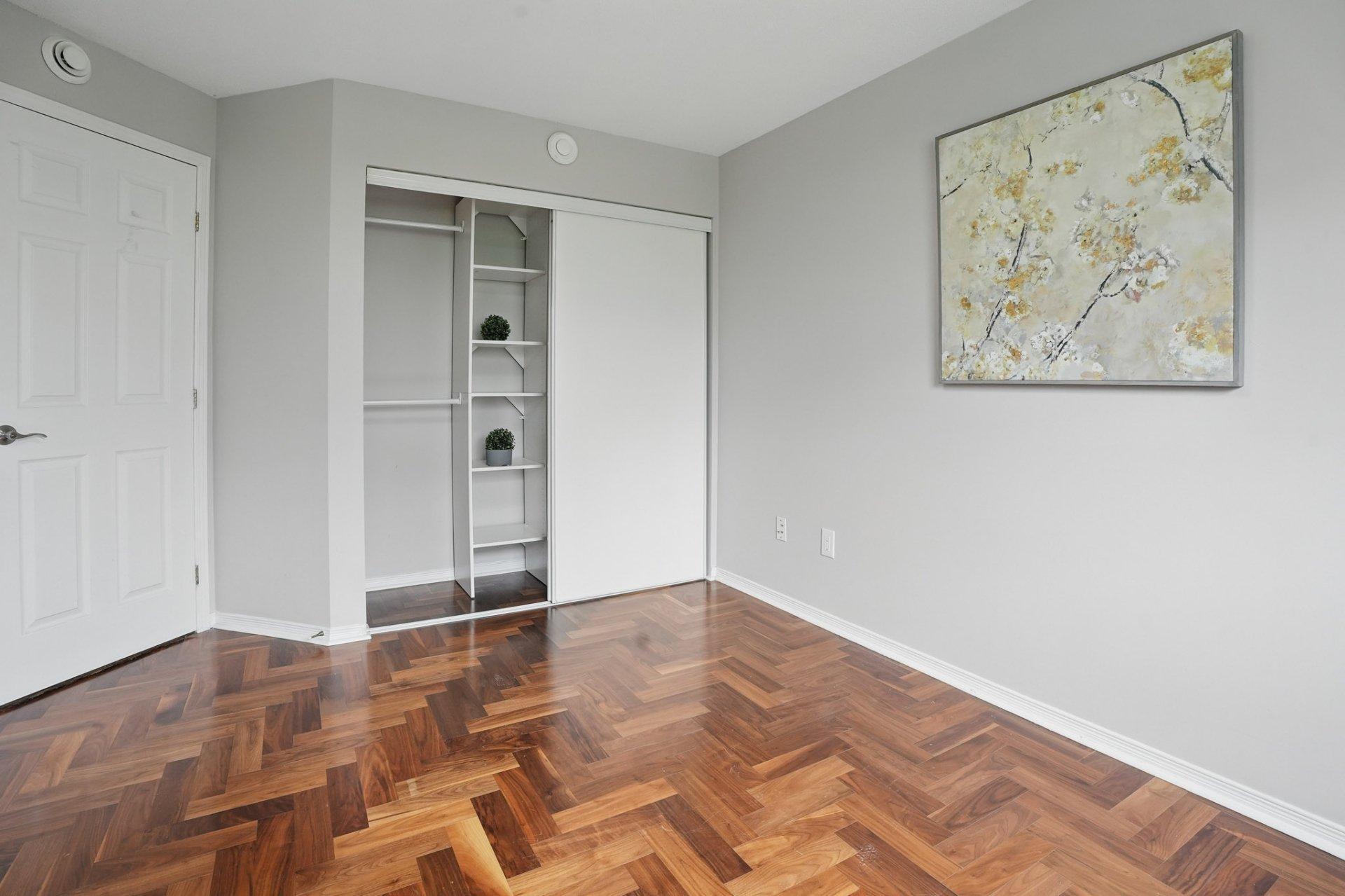 









303


Rue de la Côte-des-Neiges

, 2,
Gatineau (Gatineau),




QC
J8V4B2


