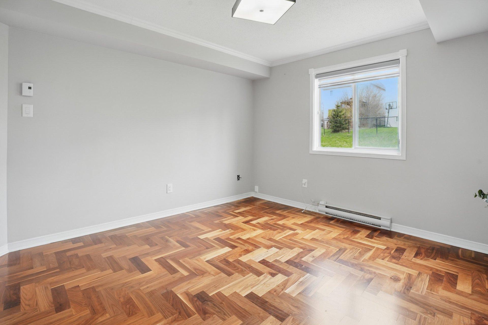 









303


Rue de la Côte-des-Neiges

, 2,
Gatineau (Gatineau),




QC
J8V4B2

