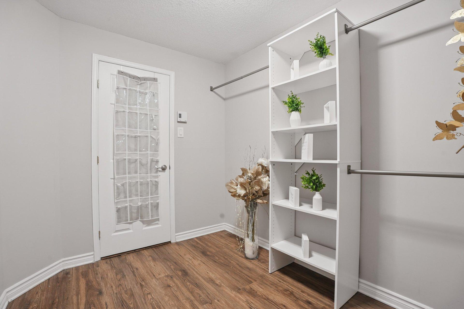 









303


Rue de la Côte-des-Neiges

, 2,
Gatineau (Gatineau),




QC
J8V4B2

