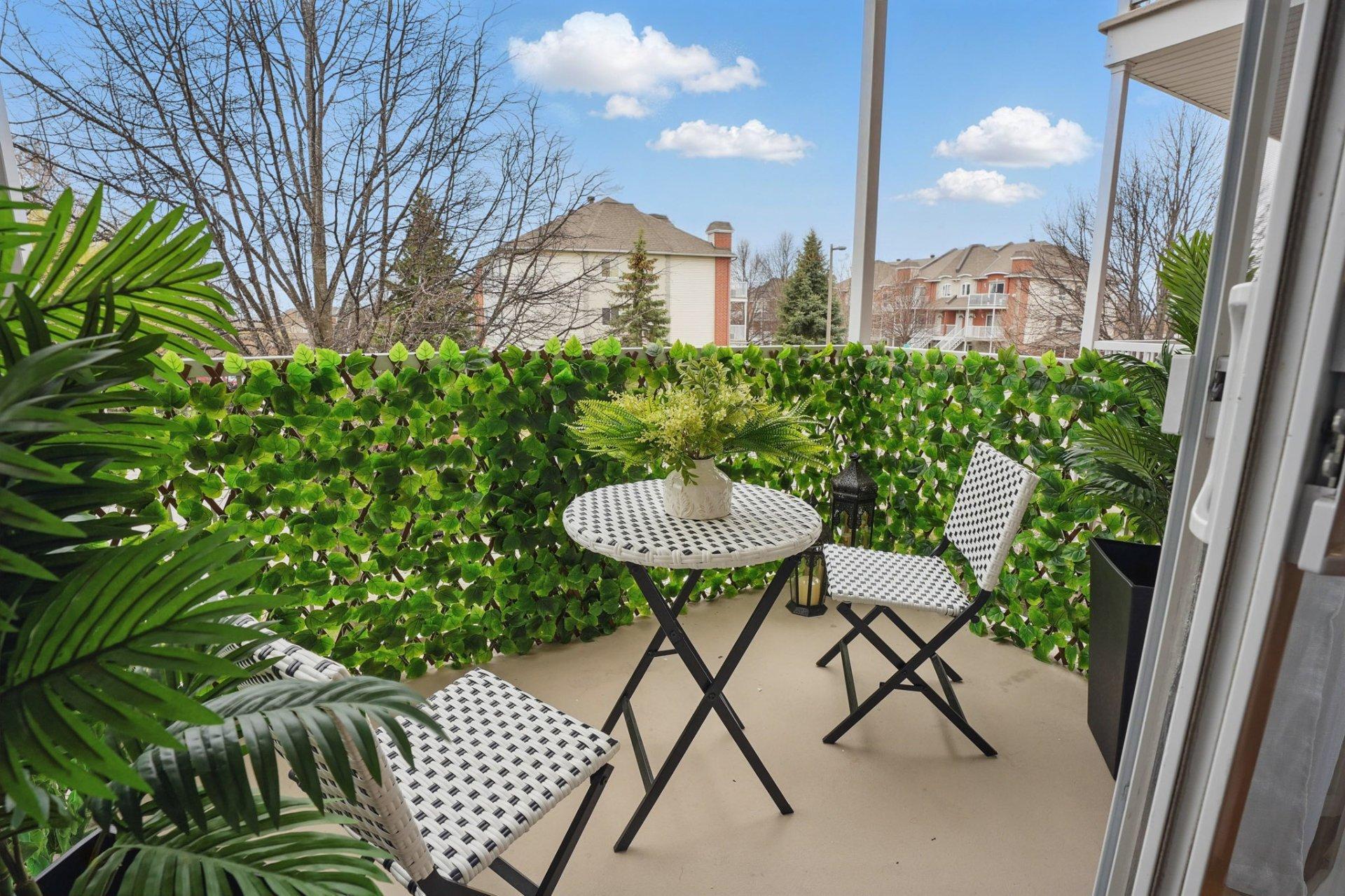 









303


Rue de la Côte-des-Neiges

, 2,
Gatineau (Gatineau),




QC
J8V4B2

