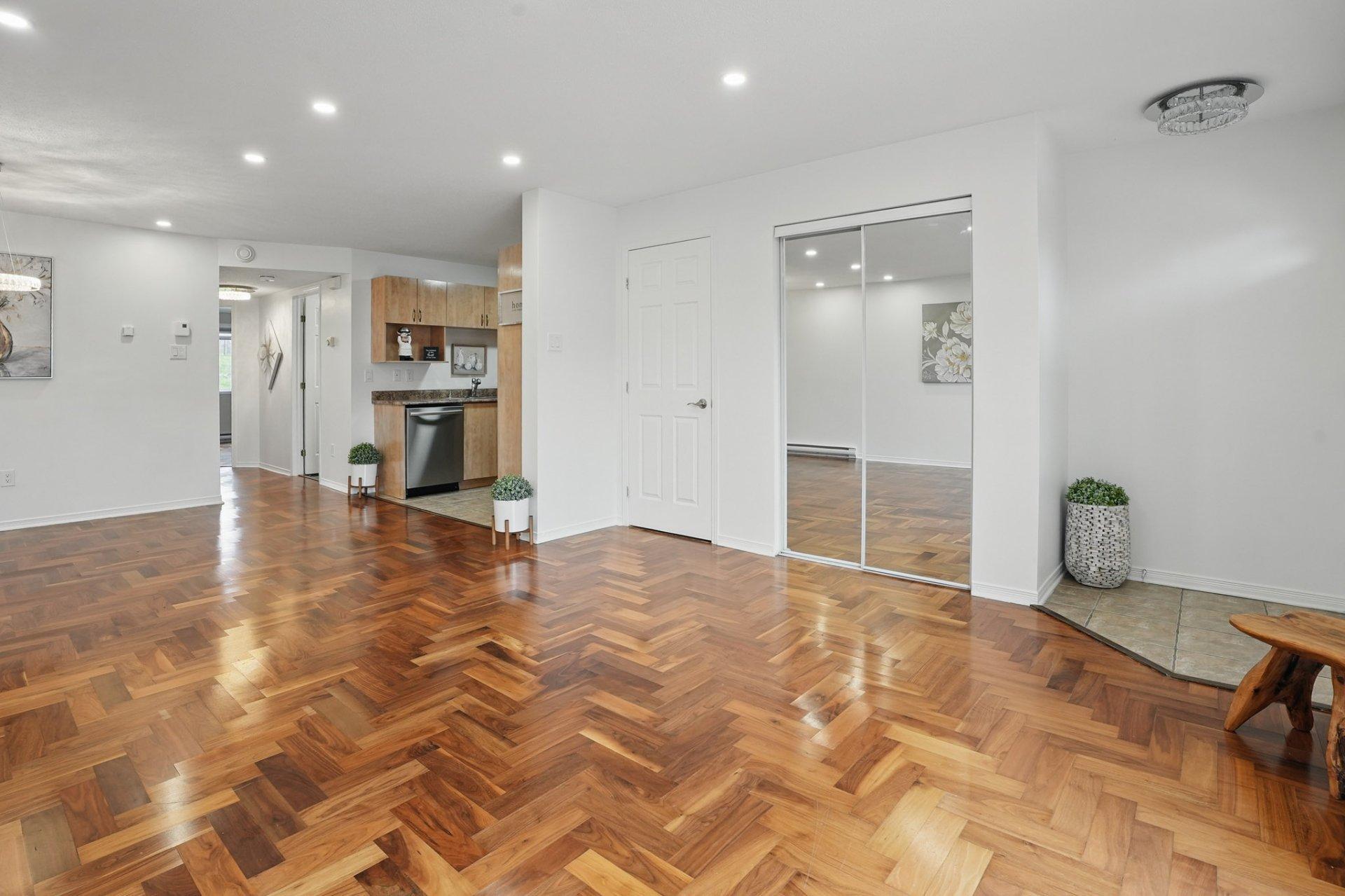 









303


Rue de la Côte-des-Neiges

, 2,
Gatineau (Gatineau),




QC
J8V4B2

