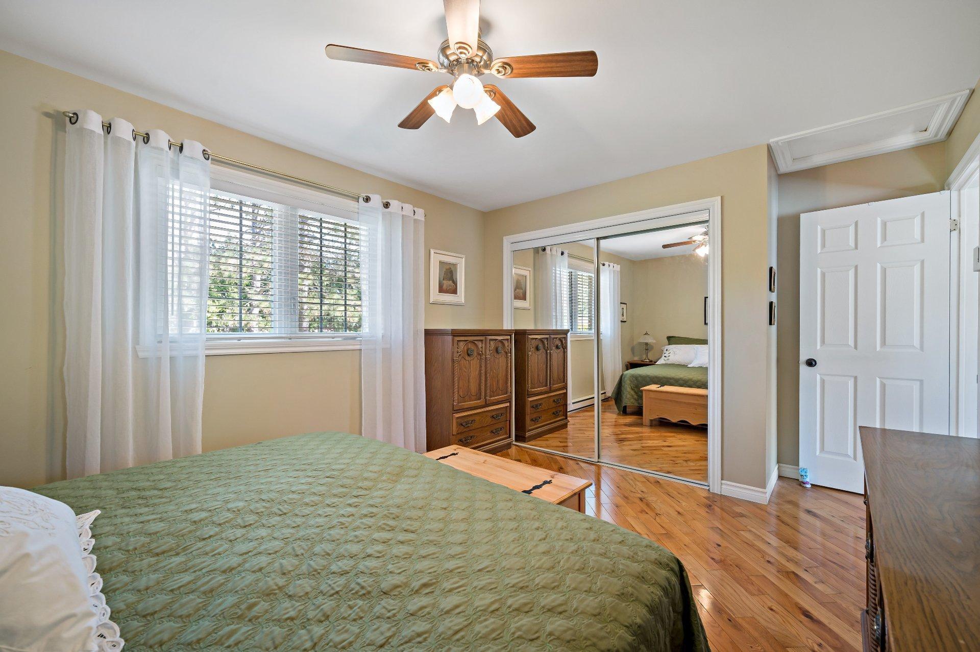 









1210


Rue de Normandie

,
Mont-Tremblant,




QC
J8E3A8

