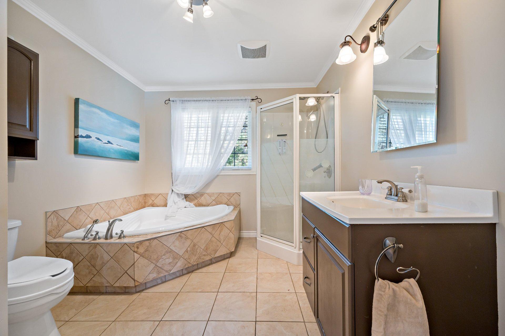 









1210


Rue de Normandie

,
Mont-Tremblant,




QC
J8E3A8

