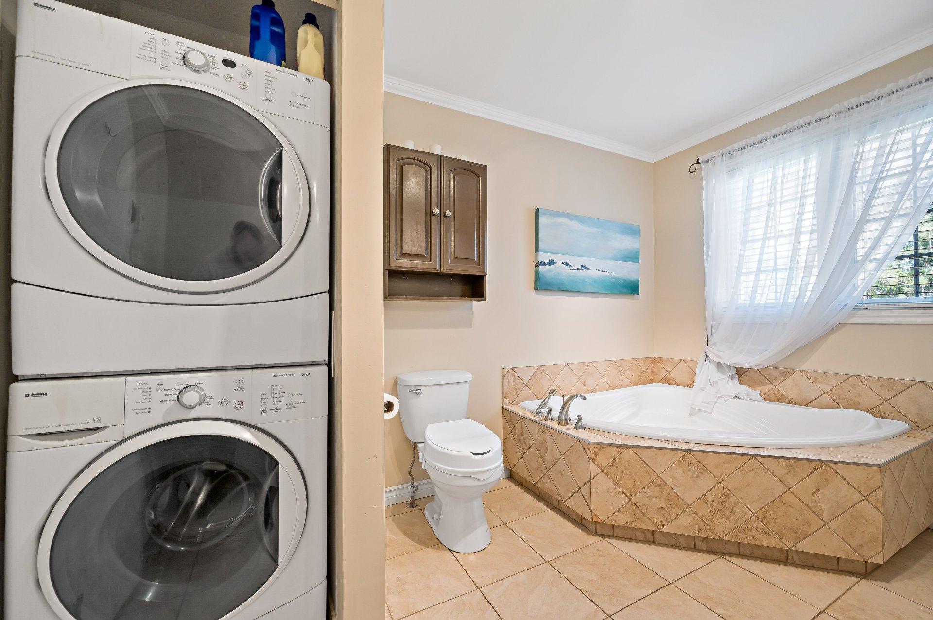 









1210


Rue de Normandie

,
Mont-Tremblant,




QC
J8E3A8

