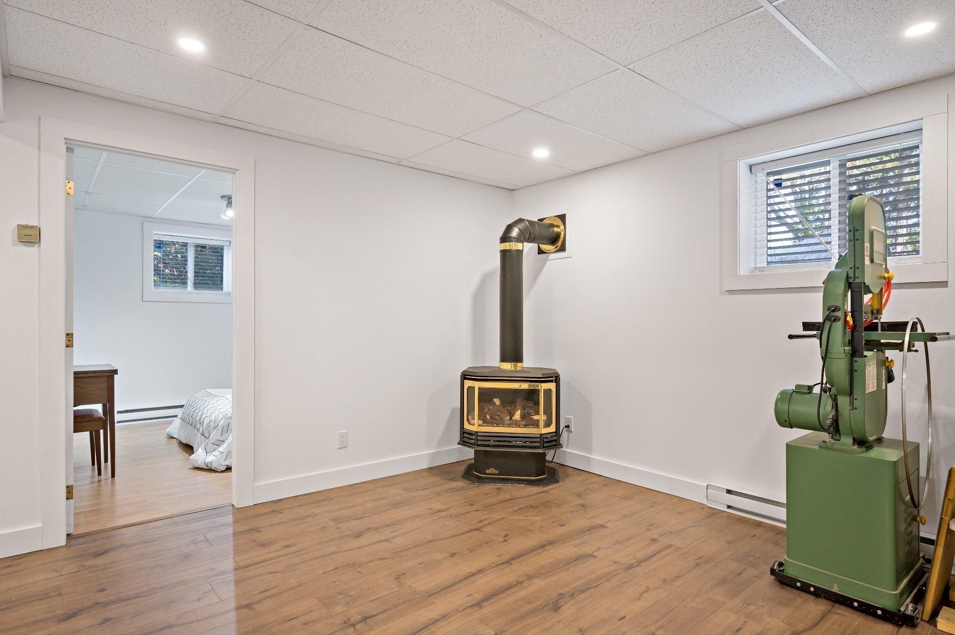 









1210


Rue de Normandie

,
Mont-Tremblant,




QC
J8E3A8

