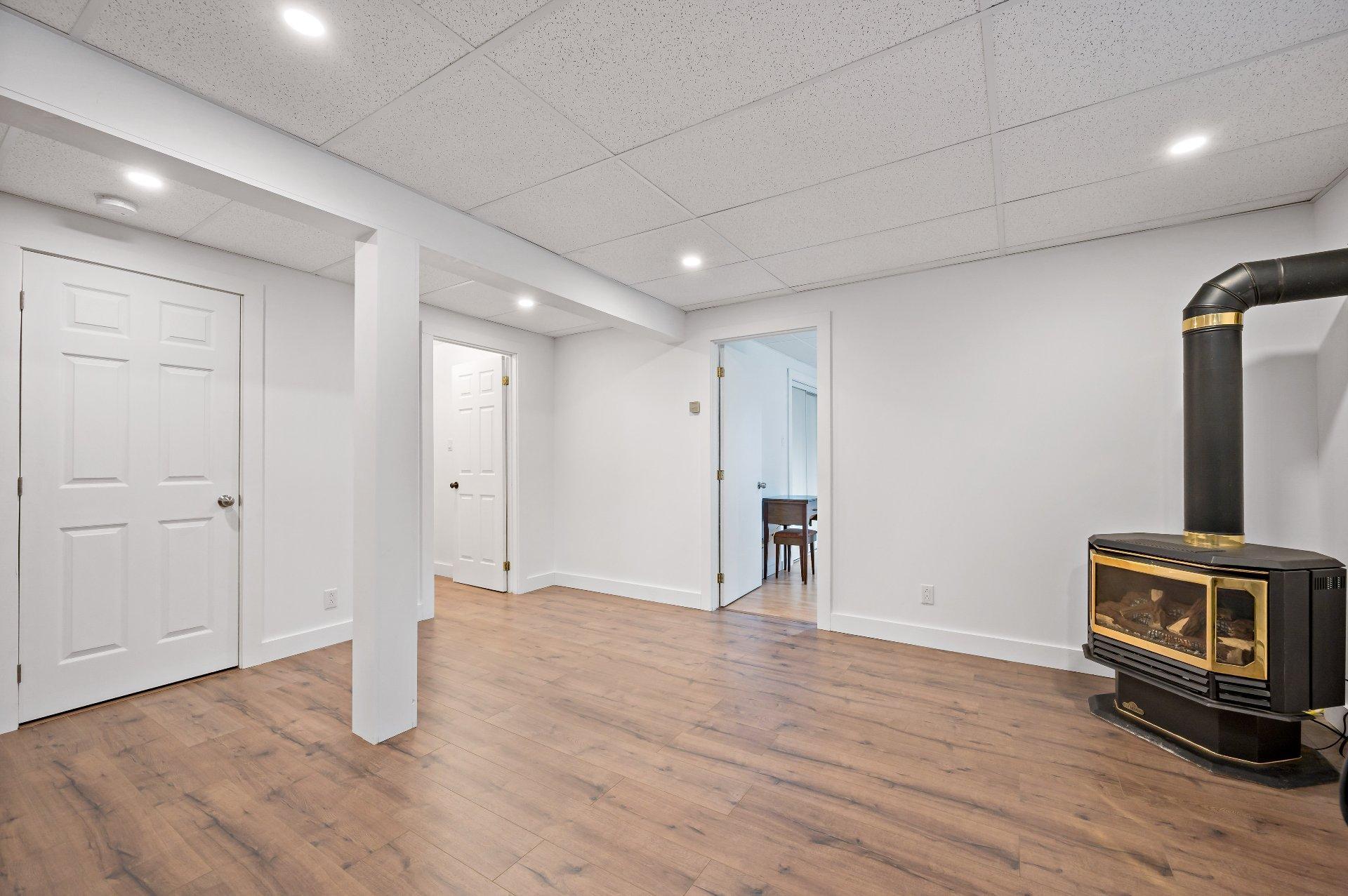 









1210


Rue de Normandie

,
Mont-Tremblant,




QC
J8E3A8

