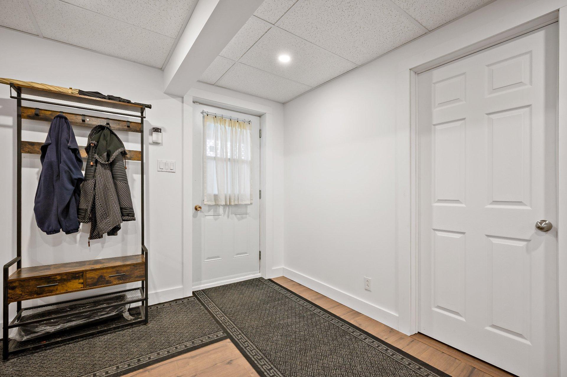 









1210


Rue de Normandie

,
Mont-Tremblant,




QC
J8E3A8

