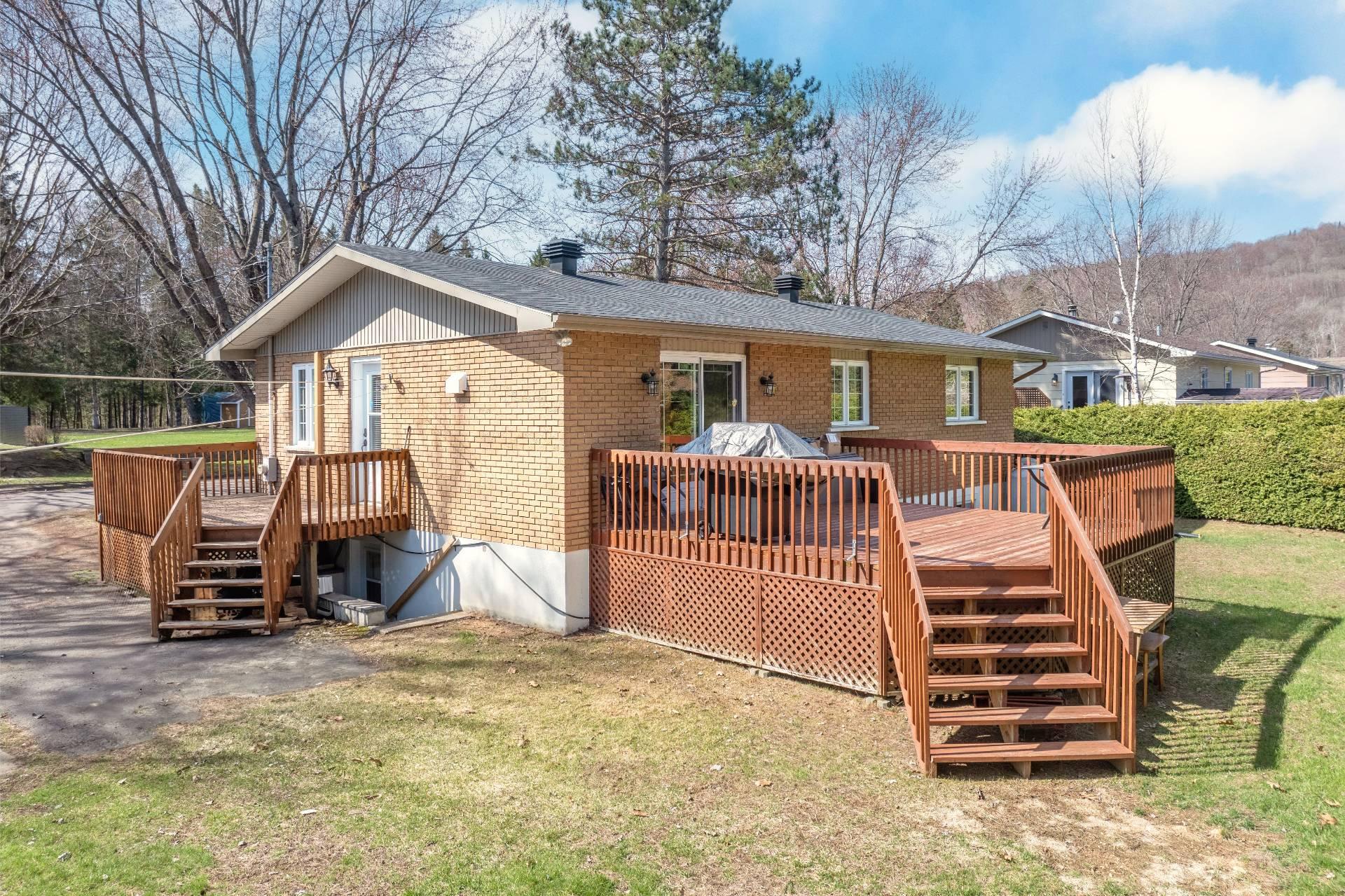 









1210


Rue de Normandie

,
Mont-Tremblant,




QC
J8E3A8


