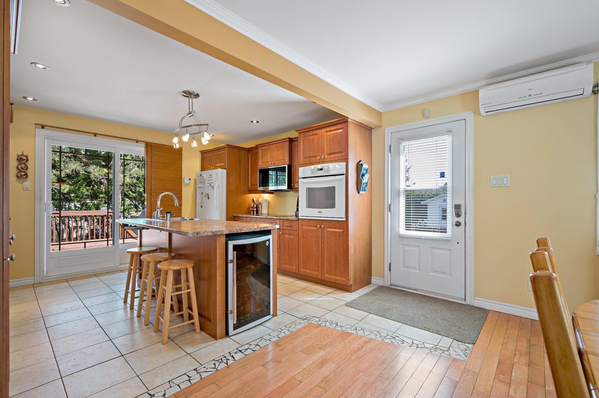 









1210


Rue de Normandie

,
Mont-Tremblant,




QC
J8E3A8

