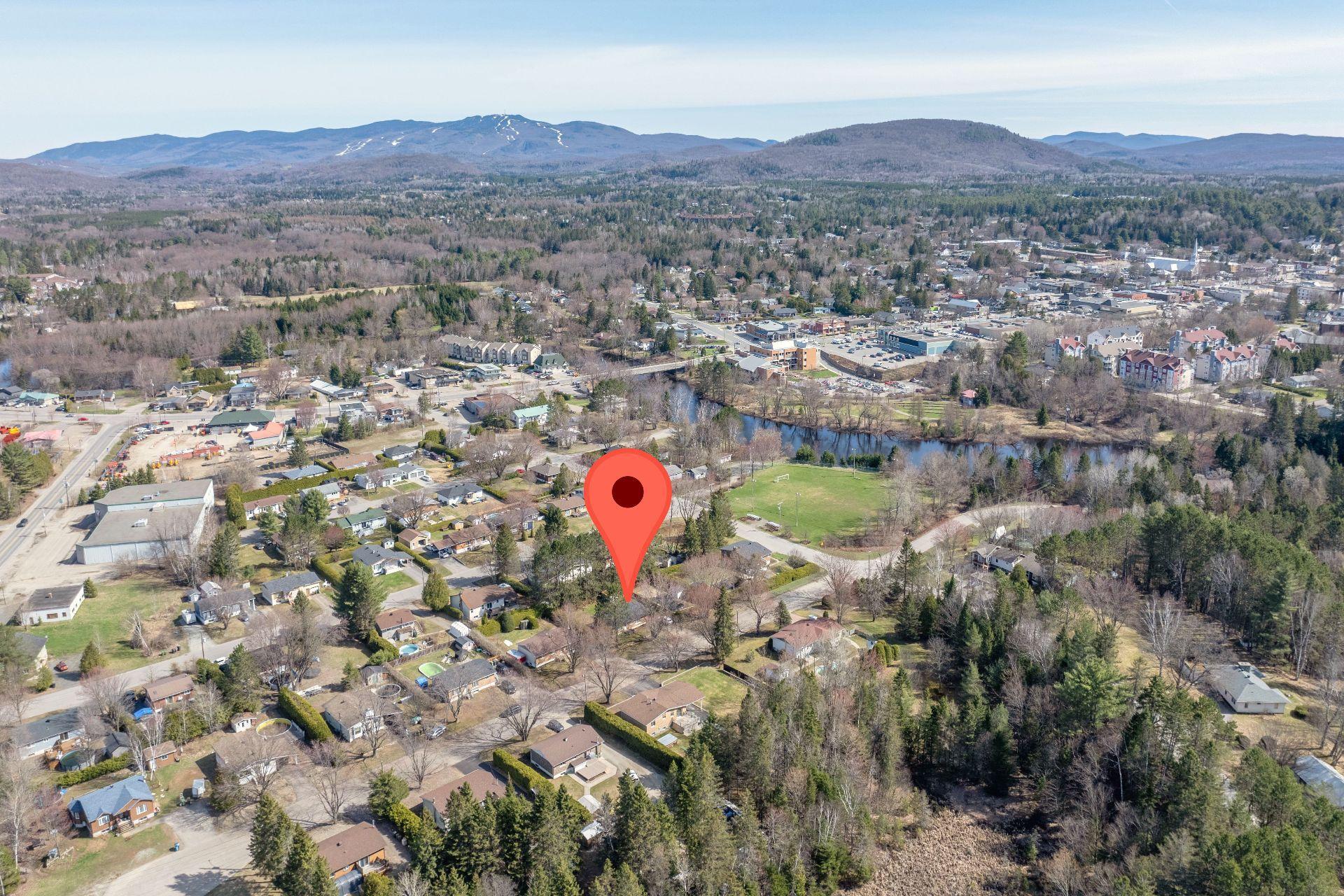 









1210


Rue de Normandie

,
Mont-Tremblant,




QC
J8E3A8

