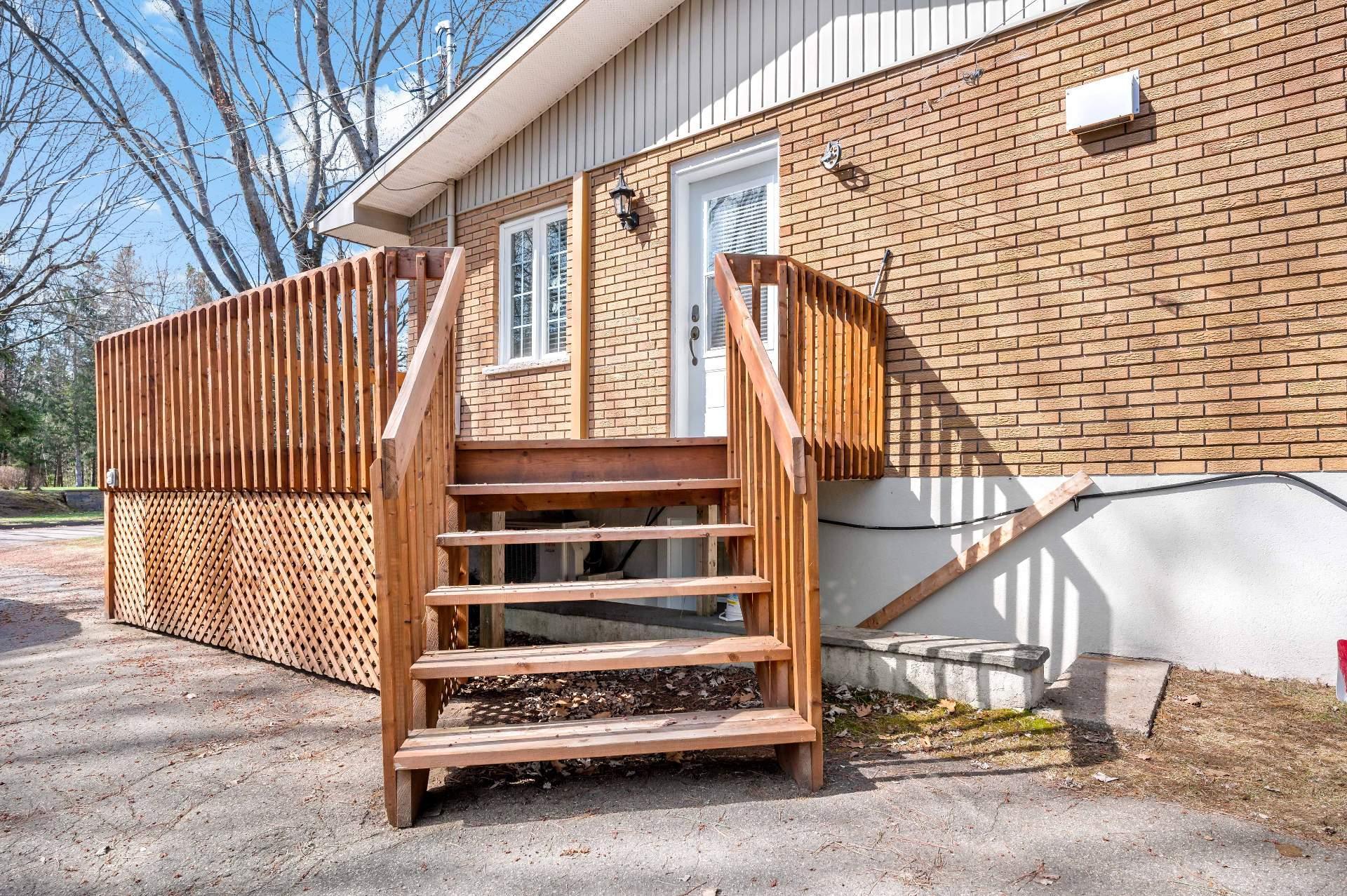 









1210


Rue de Normandie

,
Mont-Tremblant,




QC
J8E3A8

