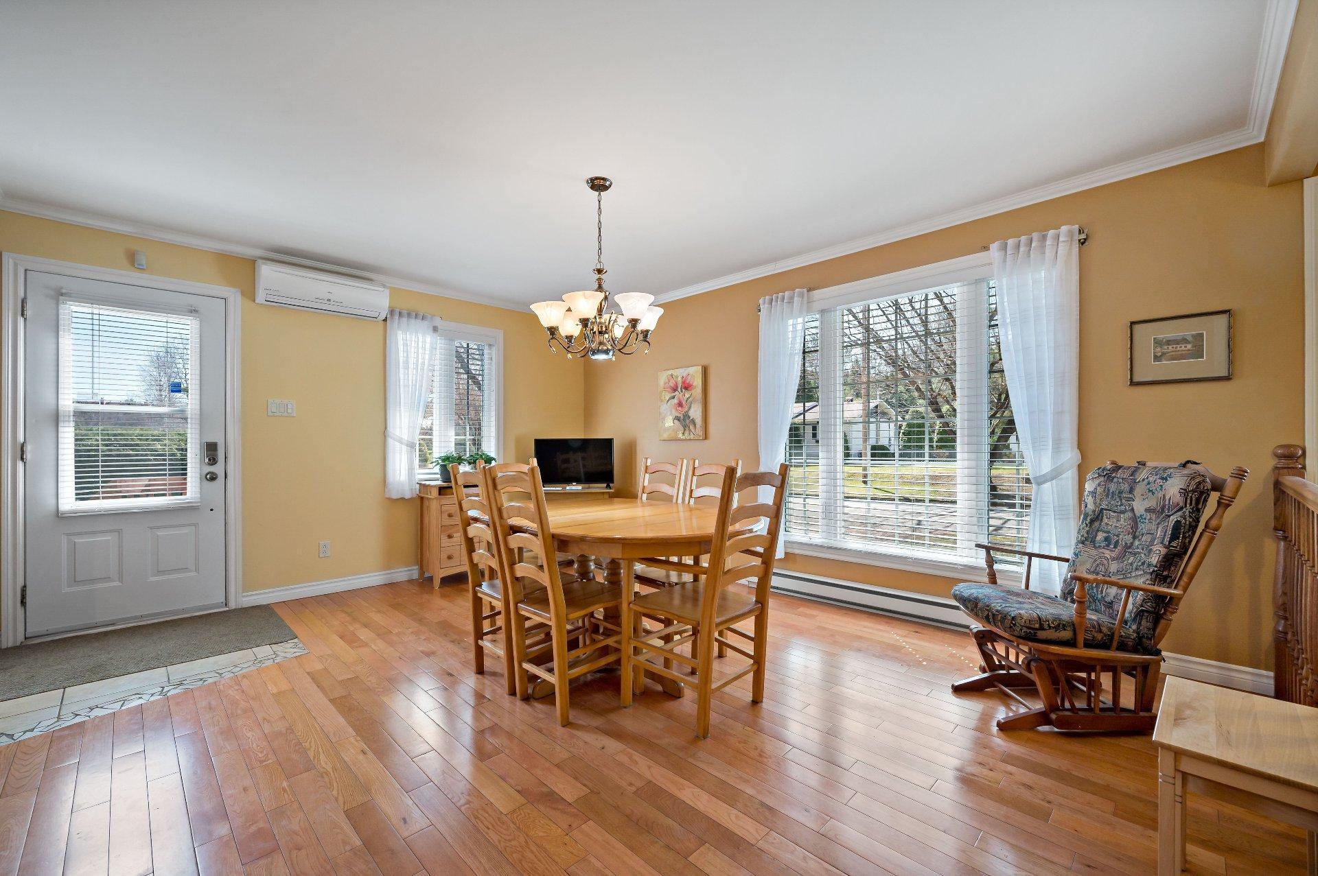 









1210


Rue de Normandie

,
Mont-Tremblant,




QC
J8E3A8

