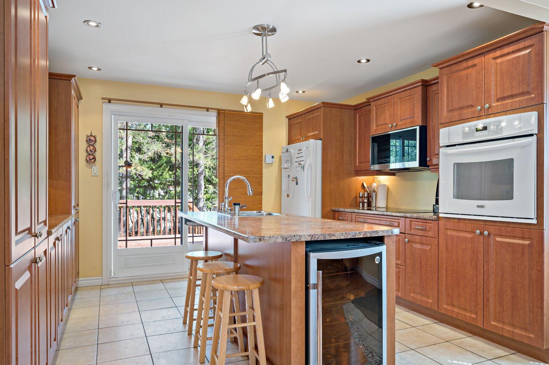 









1210


Rue de Normandie

,
Mont-Tremblant,




QC
J8E3A8

