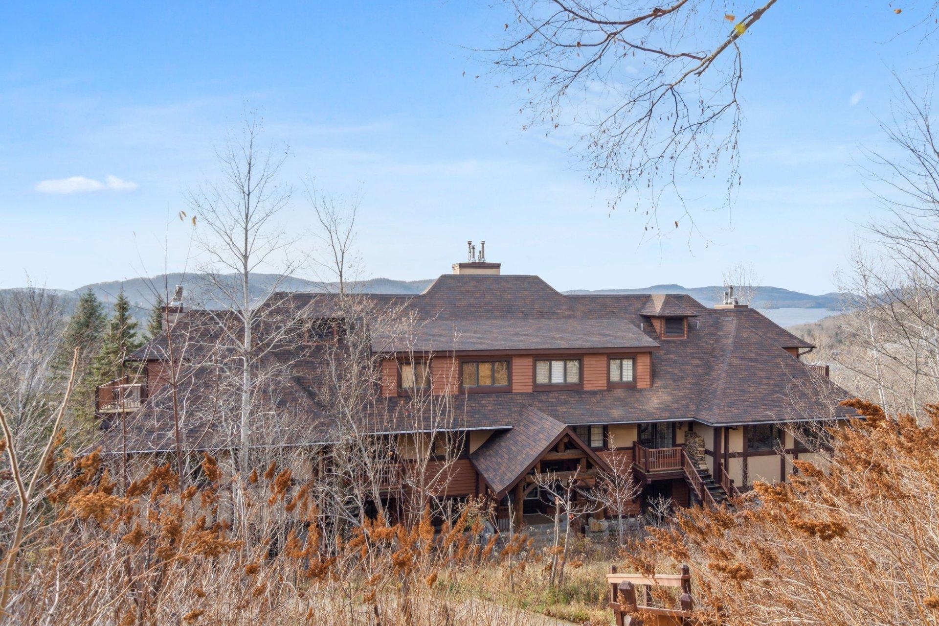 









122


Ch. des Sous-Bois

, 1,
Mont-Tremblant,




QC
J8E3M1

