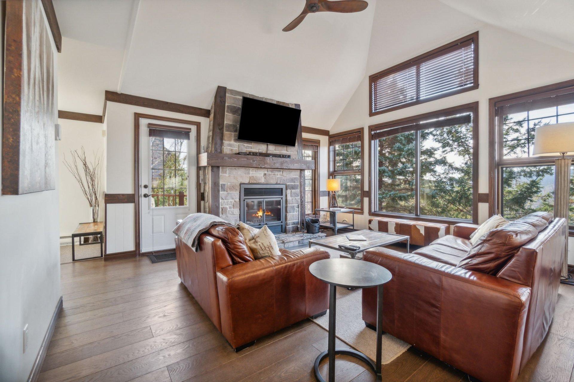 









122


Ch. des Sous-Bois

, 1,
Mont-Tremblant,




QC
J8E3M1

