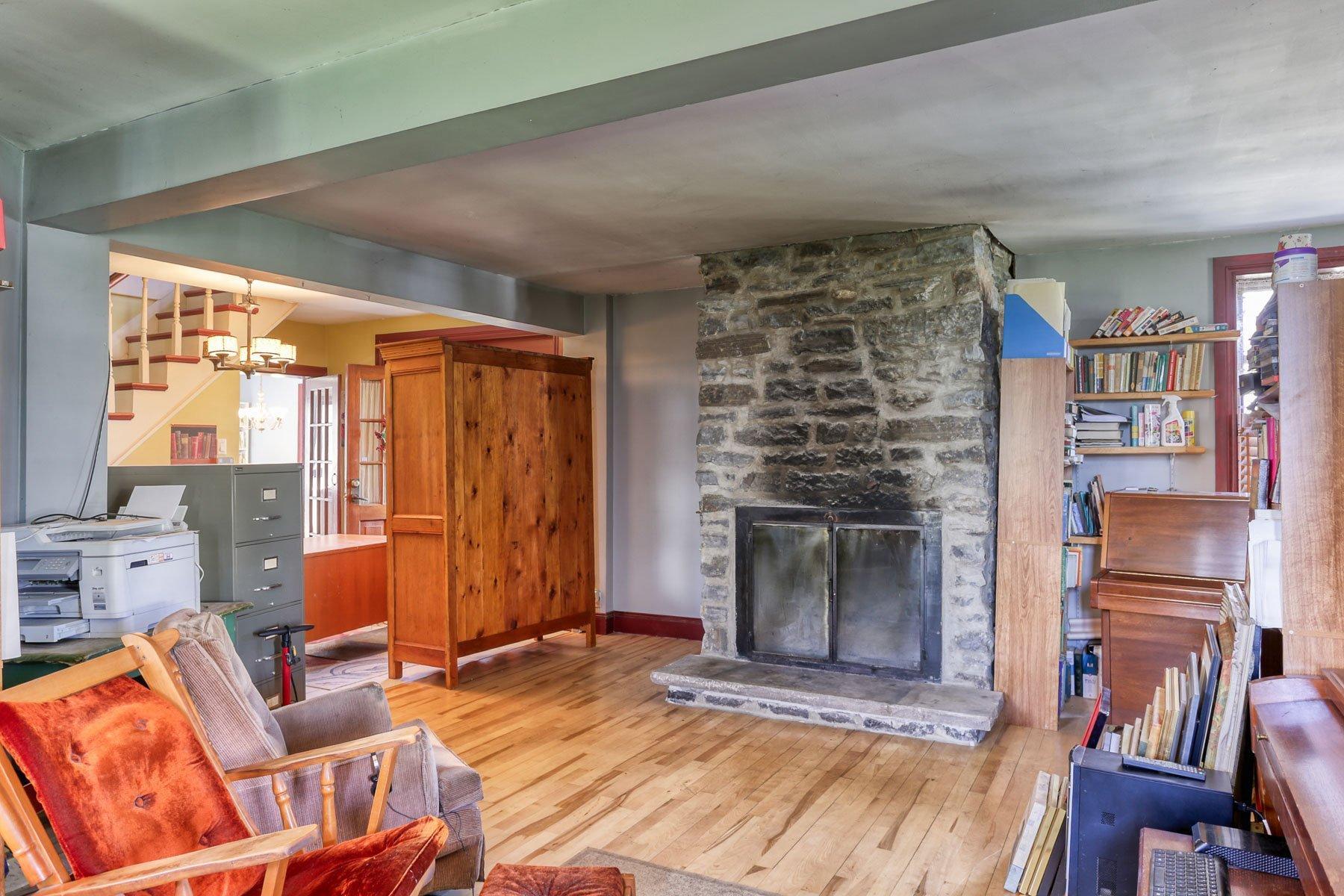 









1190


Rue Principale

,
Batiscan,




QC
G0X1A0


