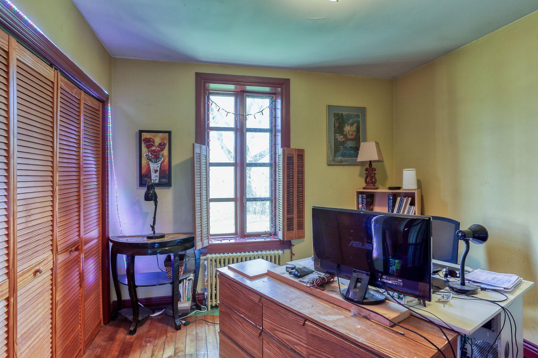 









1190


Rue Principale

,
Batiscan,




QC
G0X1A0

