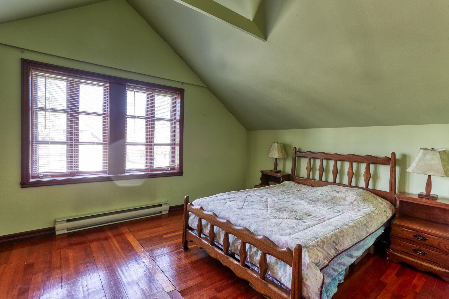 









1190


Rue Principale

,
Batiscan,




QC
G0X1A0

