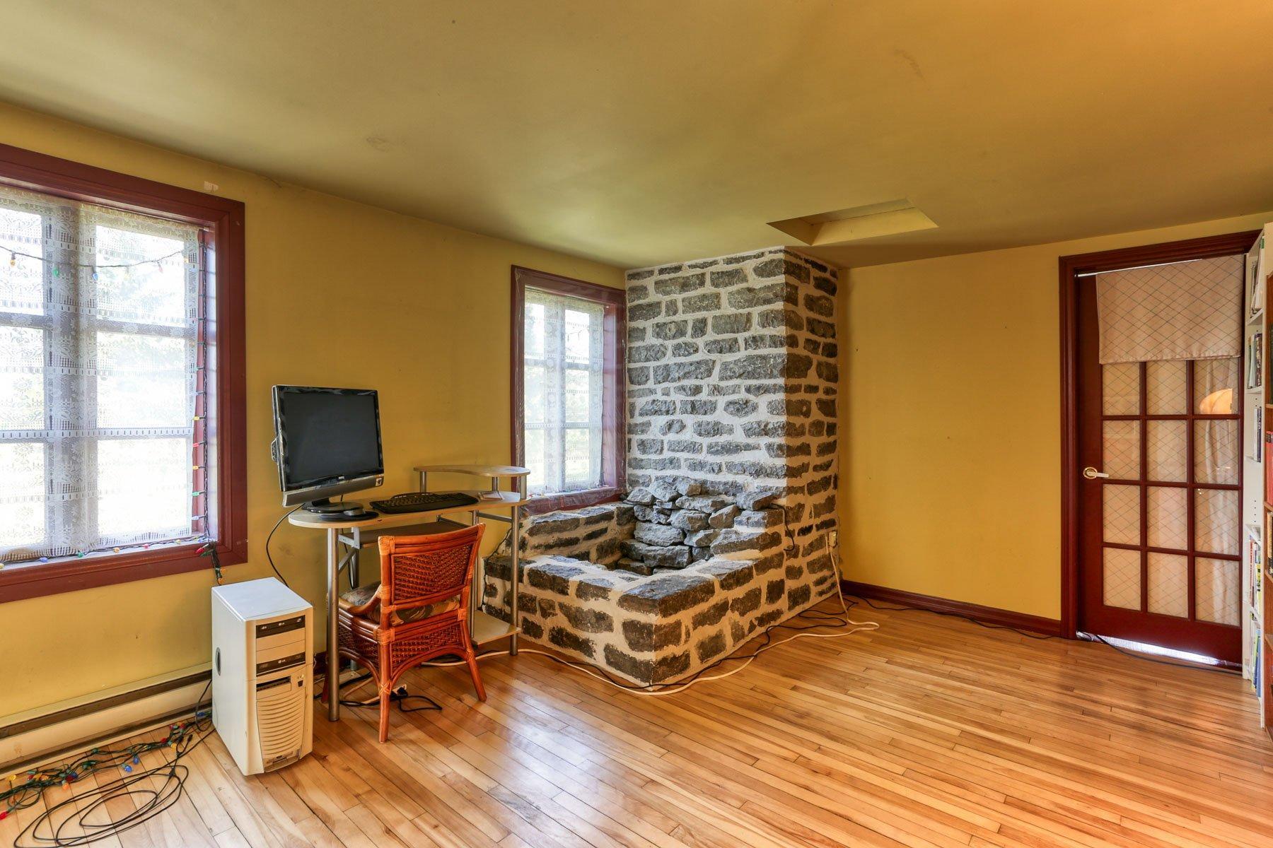 









1190


Rue Principale

,
Batiscan,




QC
G0X1A0

