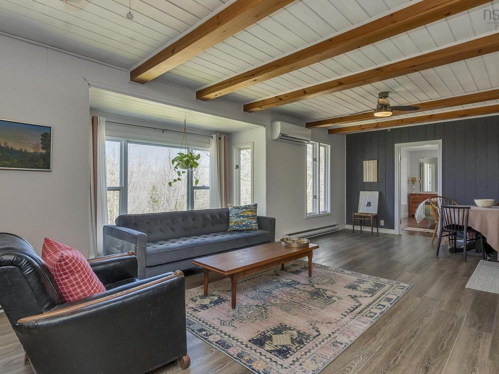 












256 Park Street

,
Kentville,




NS
B4N 1M8

