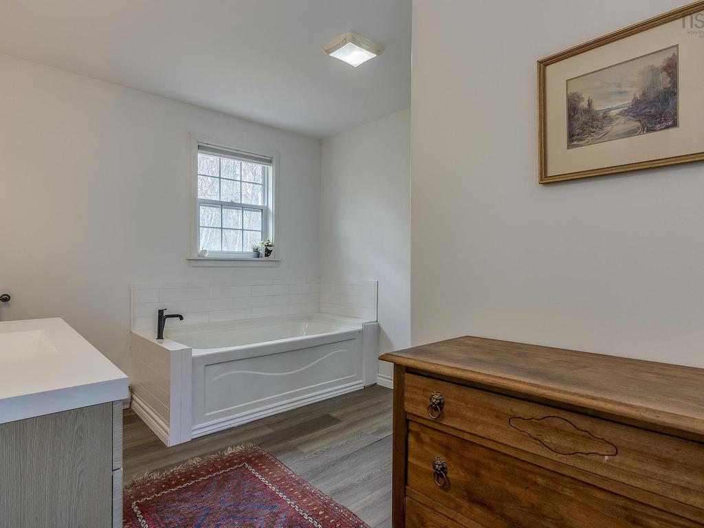 












256 Park Street

,
Kentville,




NS
B4N 1M8

