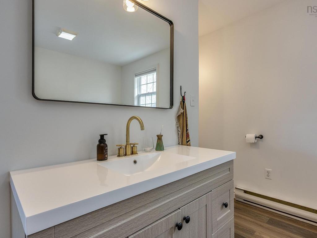 












256 Park Street

,
Kentville,




NS
B4N 1M8

